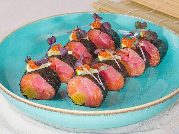 Луиджи - Сашими ролл Сяке Магуро