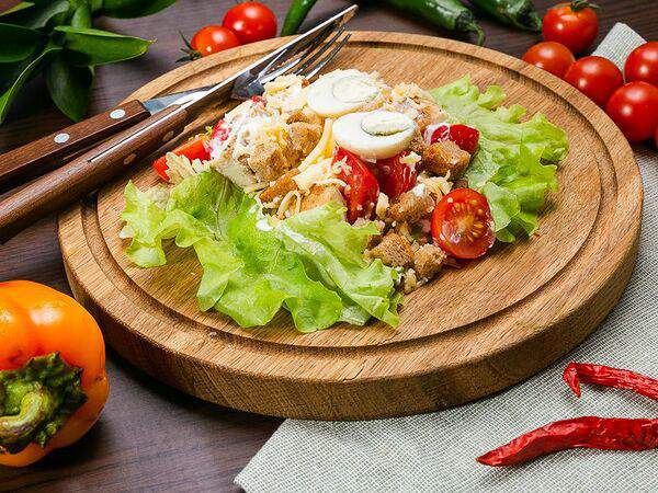 Мангал сити - Салат Цезарь с курицей