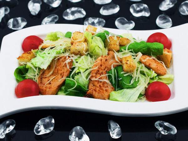 FishRoll - Салат Цезарь с курицей