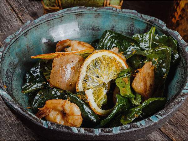 Томми Lee - Теплый салат с морепродуктами