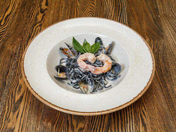 Verona - Спагетти Нери с морепродуктами