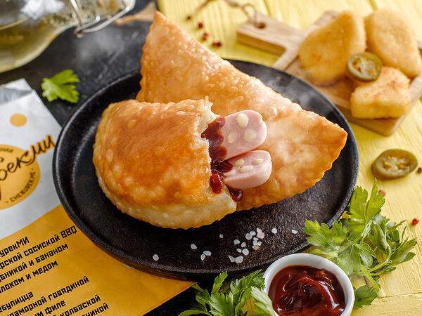 Чебурекми - Чебурек с охотничьими колбасками