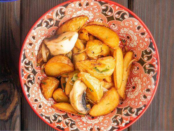 Почем харчо - Картофель, жаренный с луком и грибами