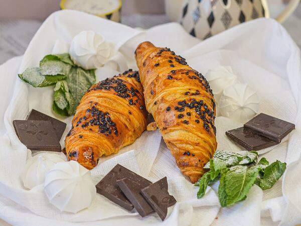 Пекарня Буханка - Круассан с шоколадом Бельгийский