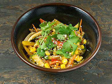 Craft Brew Cafe - Вок Овощи в соусе тонкацу