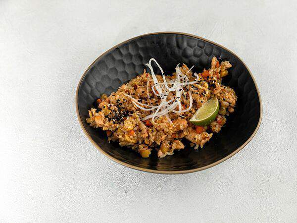 Бай тай - Жареный рис с лососем