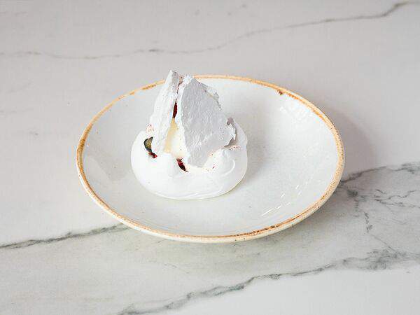 Гаврош - Анна Павлова с ягодами