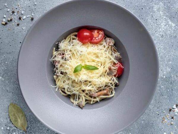 Gagarin Gastro Bar - Паста с лисичками и говядиной
