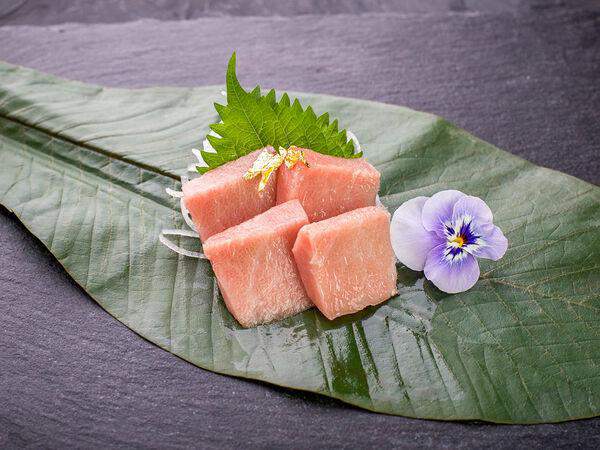 Цветение Сакуры - Сашими Тунец Оторо