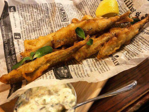 Hamilton's pub - Корюшка в пивном кляре