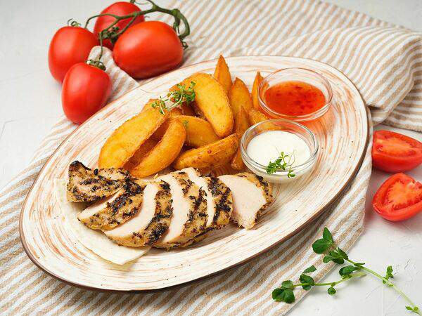 Амуретто - Куриная грудка с картофельными дольками