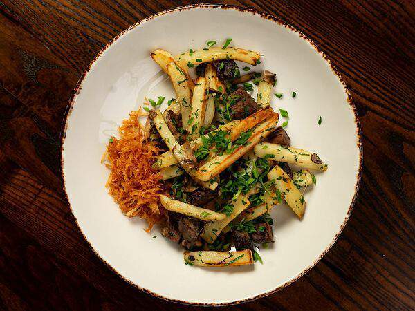 Онегин - Жаркое из говяжьих щёк с картофелем и грибами