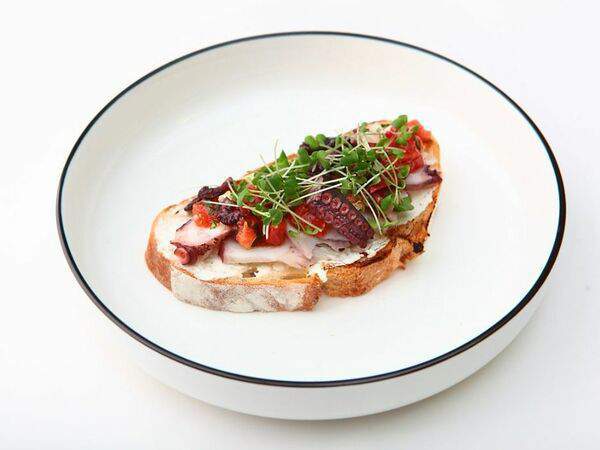 Colors Сafe - Брускетта с осьминогом