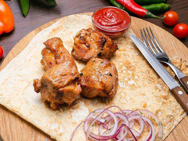 Мангал сити - Шашлык из cвинoй шеи на углях