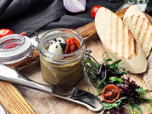 Juno - Паштет из телячьей печени со сливочным кремом