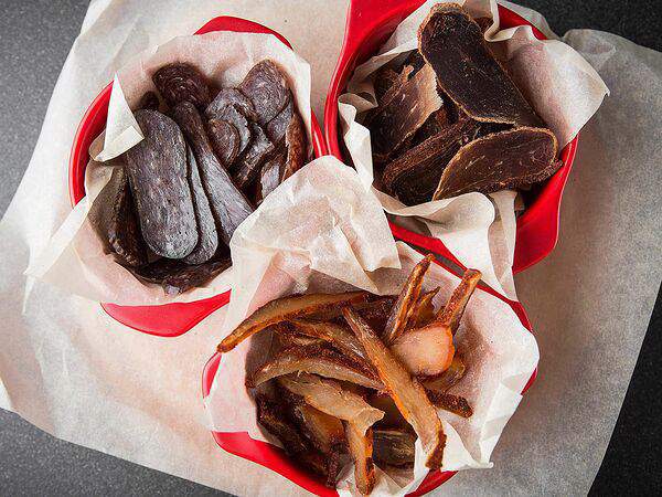 Harat's Irish Pub - Погрызть под пиво