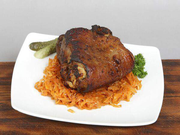 Гриль-Бар Лето - Рулька с тушеной капустой