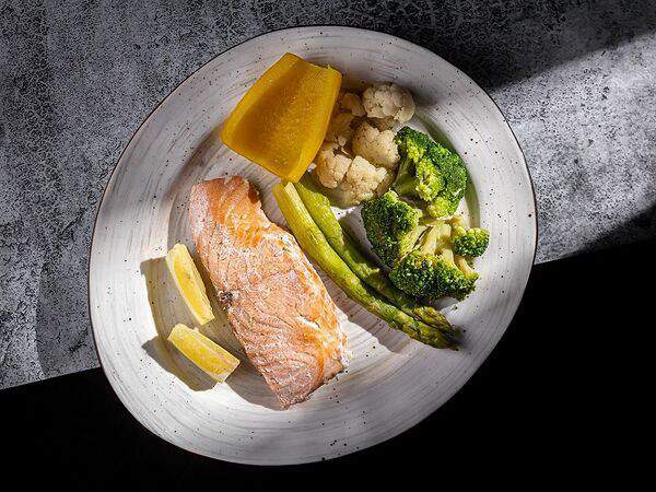 Восточный Базар - Семга с овощами на пару