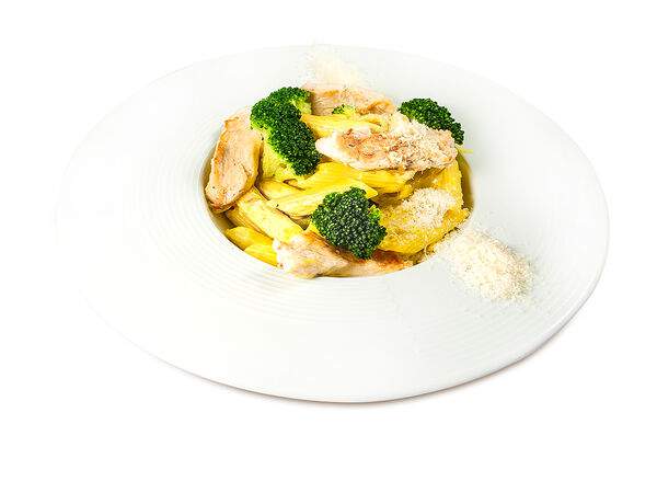 Il Caffe - Пенне с курицей и брокколи