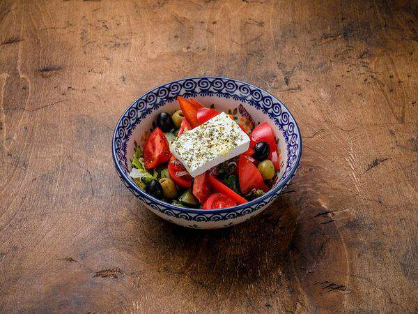 Уголек - Салат овощной с фетой