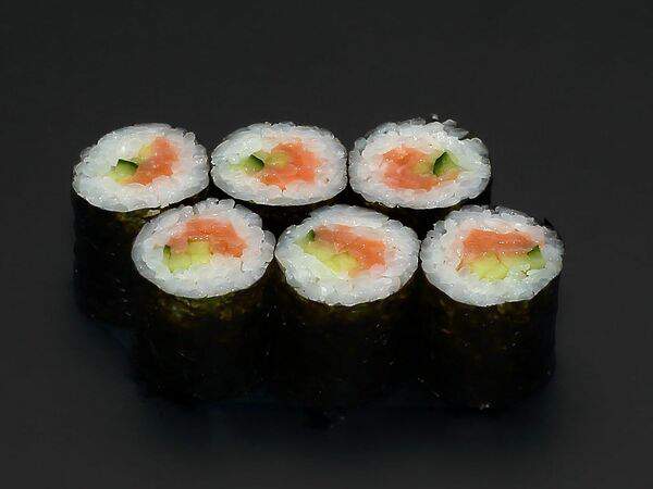 Total Sushi - Мини-ролл с копченым лососем