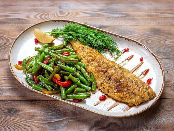 КинZa-Dза - Филе судака с зеленой фасолью