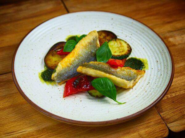 Basilico - Филе сибаса с овощами гриль