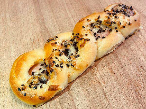 Вкусняшечная - Сосиска с сыром