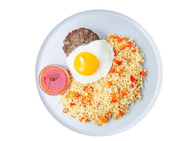 Мандарин - Бифштекс с глазуньей и кускусом