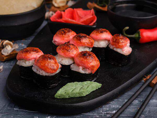 Суши кот - Ролл запеченный Гребешок