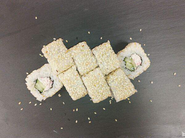 Good Sushi - Ролл Калифорния в кунжуте