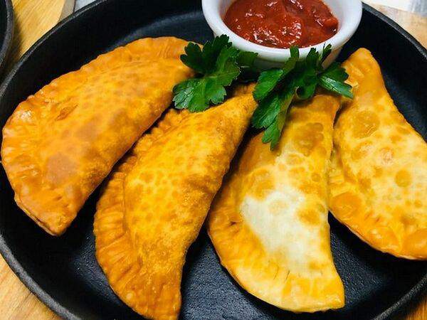 МясоТесто - Мини-чебуреки с сыром и томатами