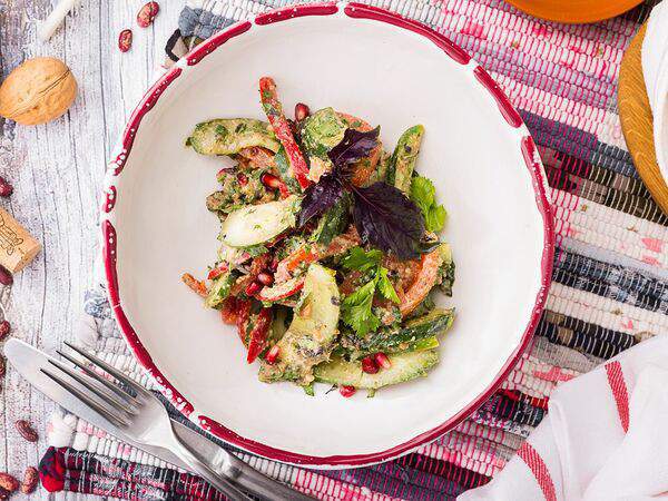 Алазани - Салат Овощной с орехами