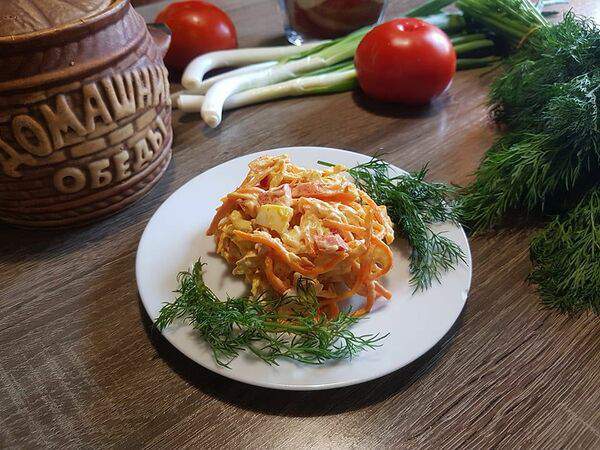 Ланч-кафе Baza Plaza - Салат Морковный с курицей