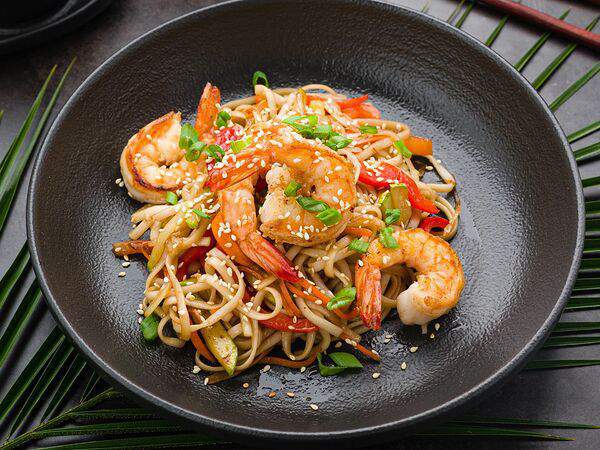 Рыба закусывала - Вок с креветками