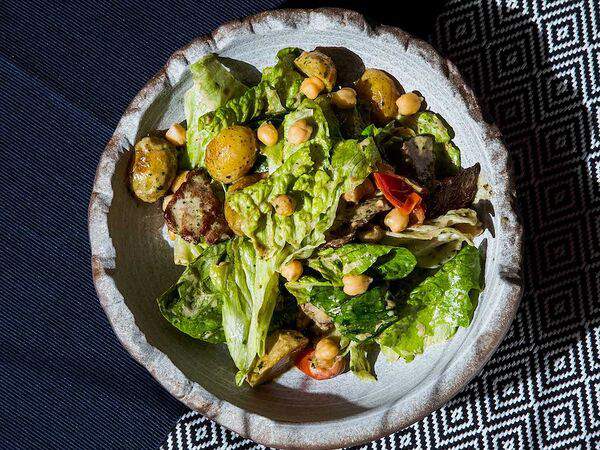 Loft Cafe - Теплый салат с телятиной