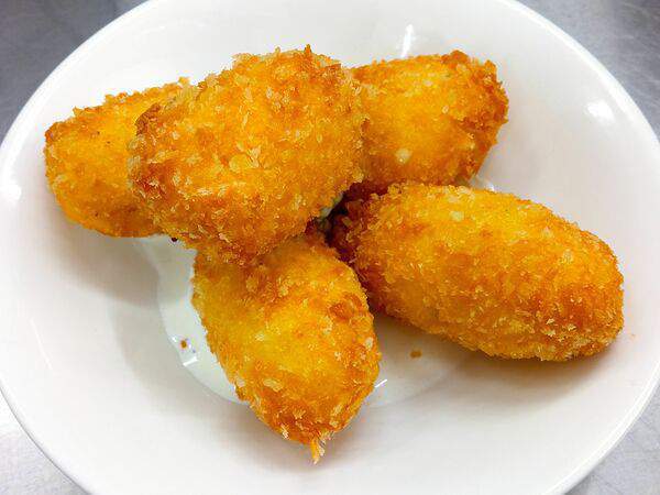 Santa Mozzarella - Крокеты с горгонзолой и сливочным соусом