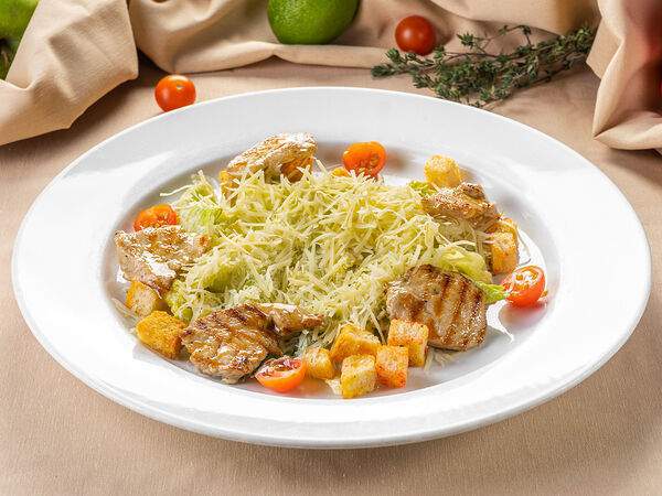Стейк хаус Кантри паб - Салат Цезарь с курицей
