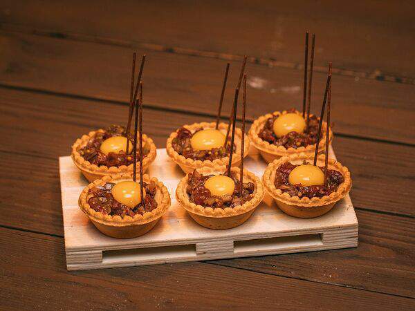 Canape 27 - Тарталетки с тартаром из говядины