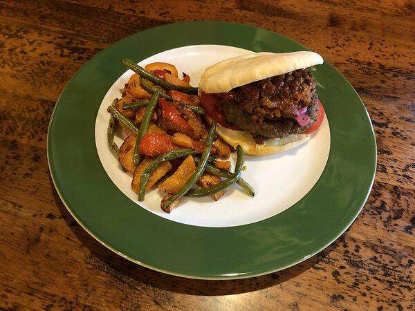 Hamilton's pub - Тексан бургер