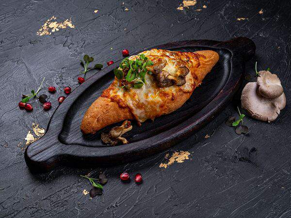 Бумбараш - Ачарули с цесаркой и грузинским сыром