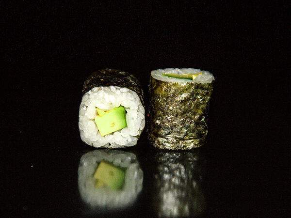 Мегаполис - Ролл Авокадо маки