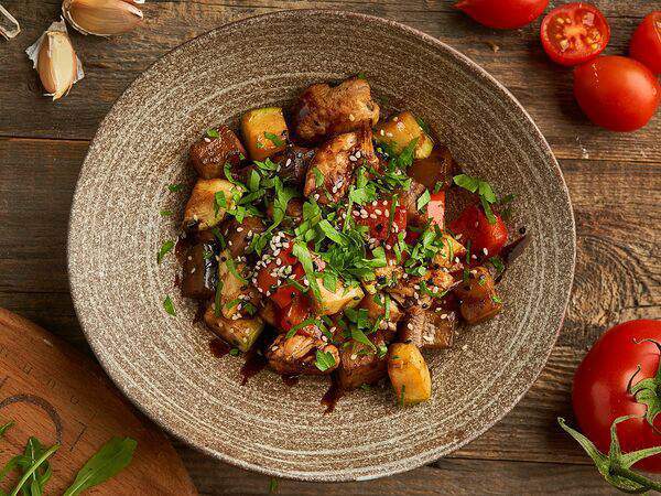 Luna lounge - Тёплый салат с индейкой