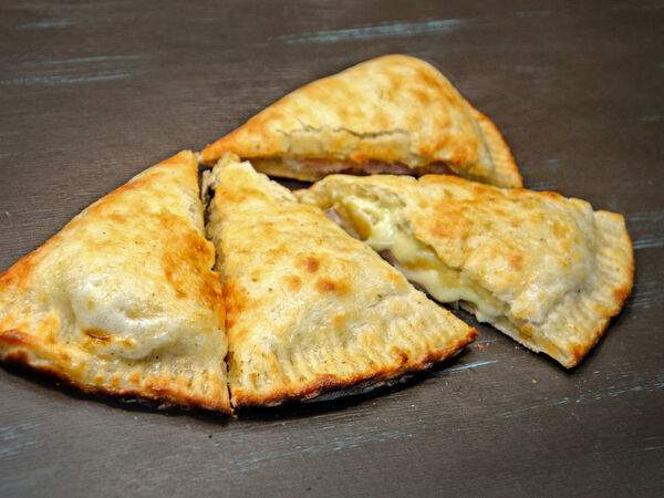 Hardy's pizza - Кальзоне Альфредо