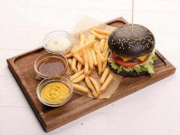 Coffee Boom - Блэк бургер-меню с говяжьей котлетой