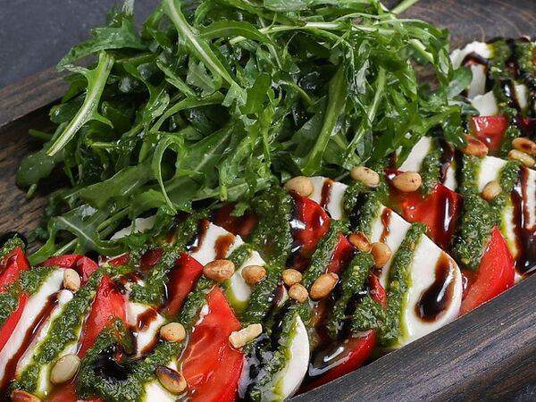 BB Burger - Салат Капрезе