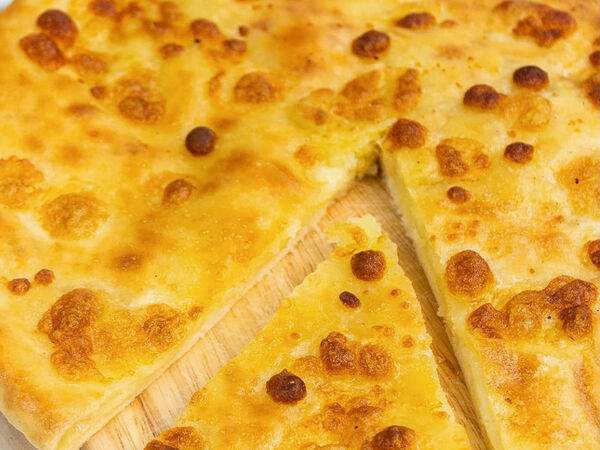 Пекаридзе - Хачапури по-мегрельски с двумя видами сыров