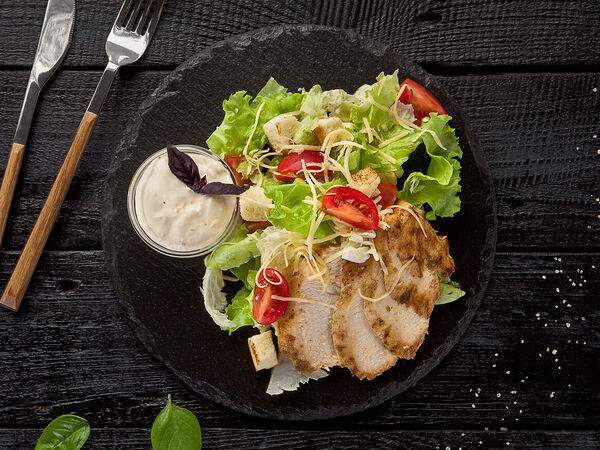 Royal Pizza - Салат Цезарь с курицей