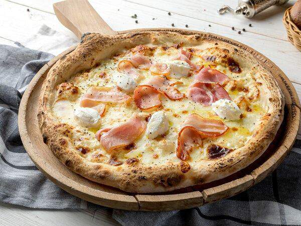 Tutto Bene - Пицца с беконом и маскарпоне