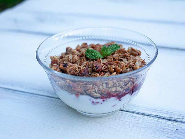 Cookushka coffee - Гранола с йогуртом и вишневым компоте